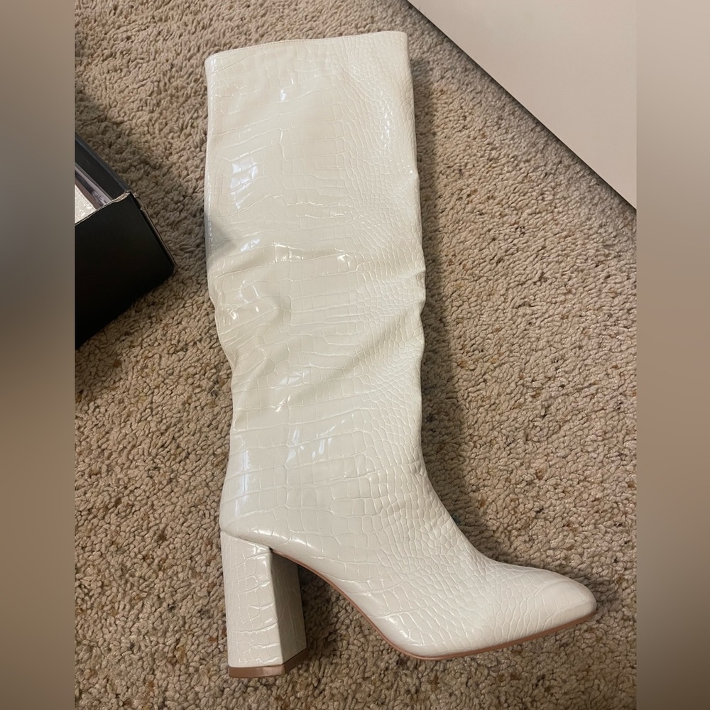 Missguided faux leather knee-high heeeled boots 👢